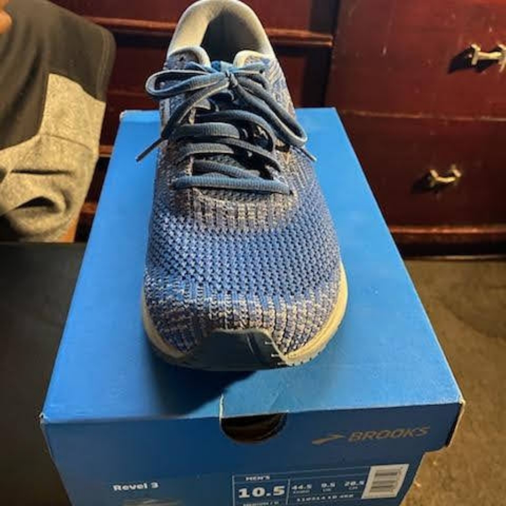 Brooks Revel 3